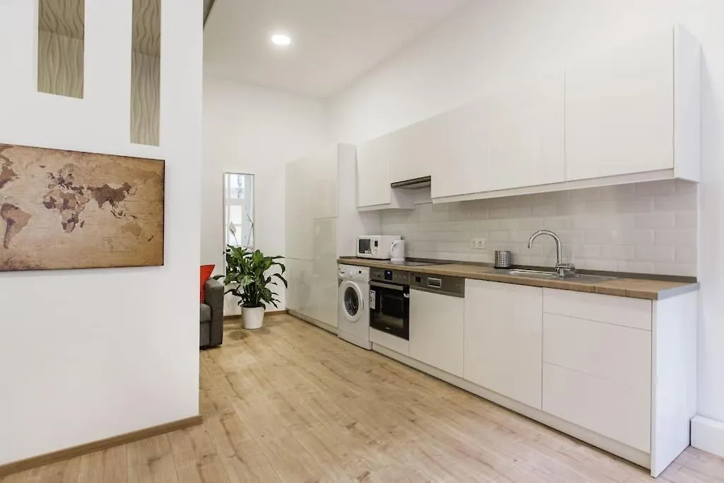 Designer Dream Home In The Ruin Bar District W A/C Будапешт 0*,  Венгрия