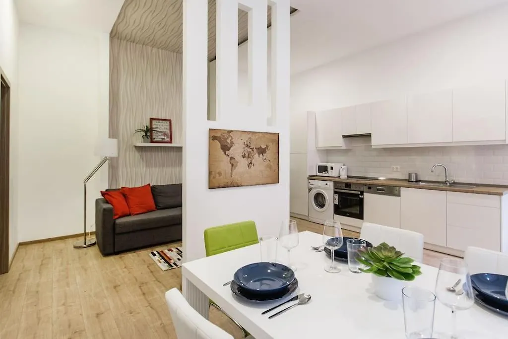 Designer Dream Home In The Ruin Bar District W A/C Будапешт Венгрия